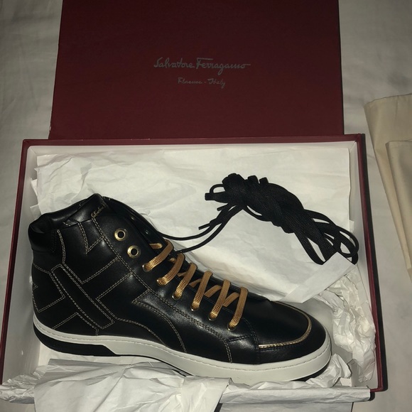 Salvatore Ferragamo Other - NWT Nicky by Salvatore Ferragamo 11D
